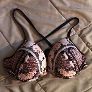 Victoria’s Secret bikini top 36d